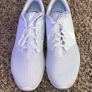 Men’s Nike golf shoe.